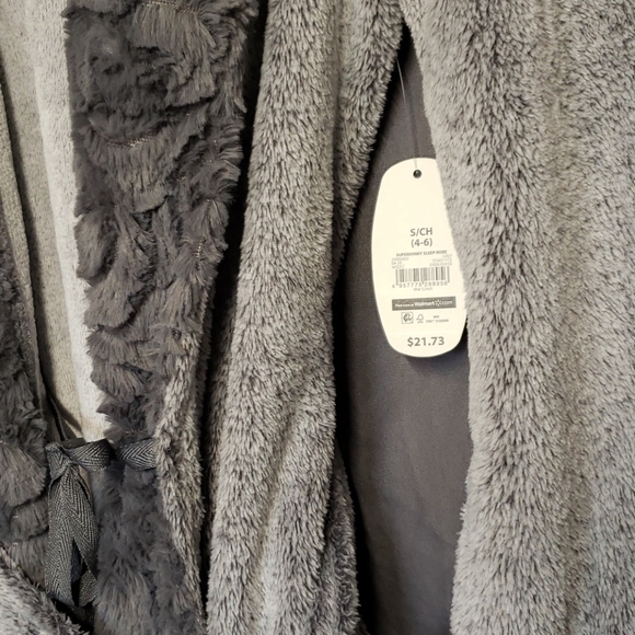 Secret treasures sleepwear robe - Picture 3 of 8